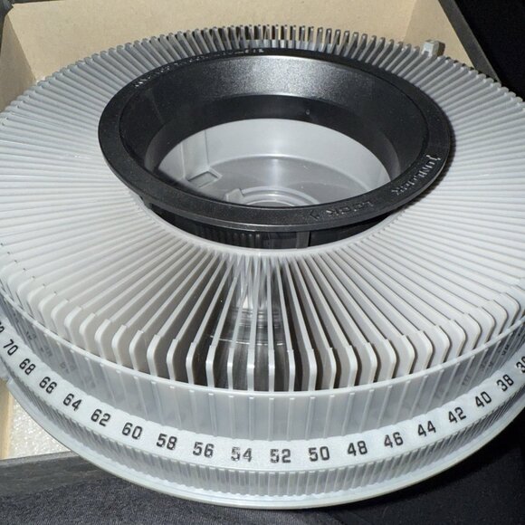 KODAK CAROUSEL TRANSVUE 140 Rotary Slide Tray 184-0768 Two Trays In Boxes - Picture 9 of 15